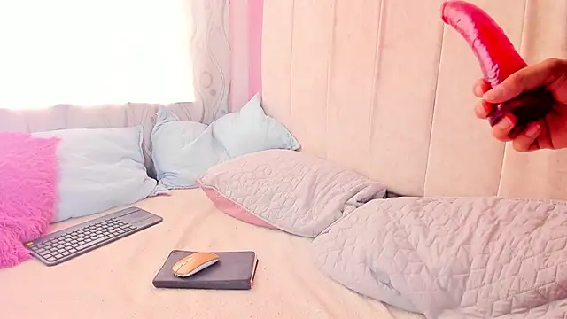 Satuurn  online show from February 7, 6:56 pm