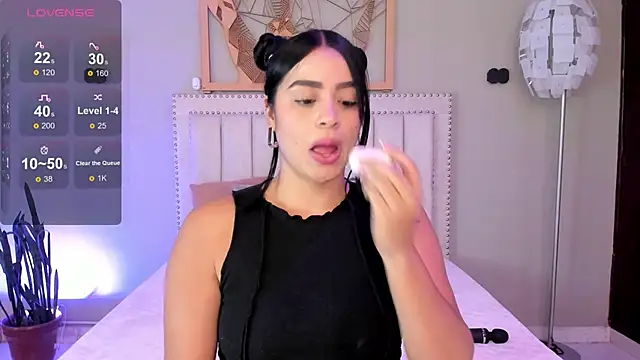 Paula Desousa online show from March 3, 5:08 pm