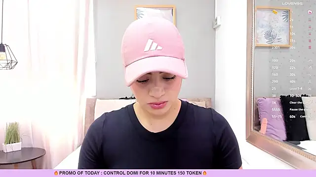 Snapshot of Paula_Desousa chatting on June 9, 7:36 pm Paula Desousa online show from June 9, 7:36 pm