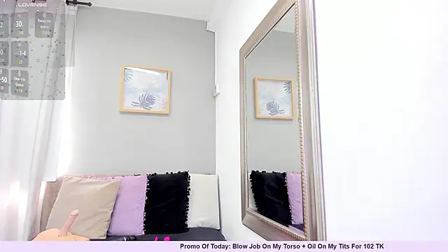 Paula Desousa online show from July 9, 8:02 pm
