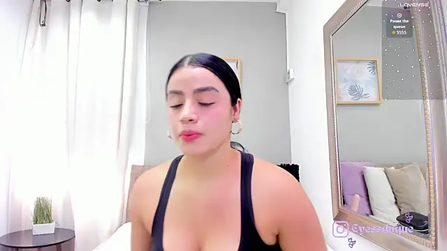 Paula Desousa online show from July 28, 7:39 pm