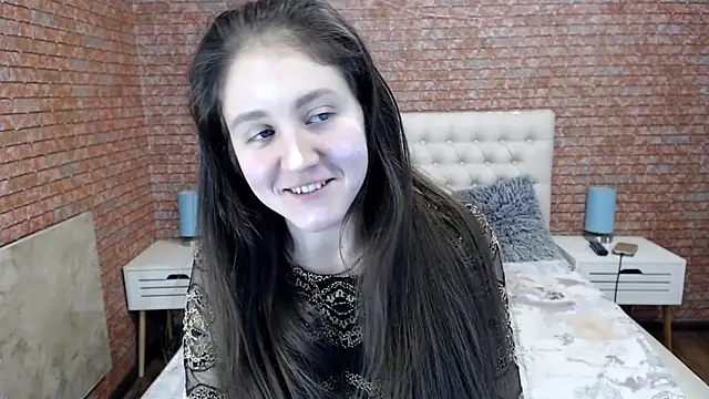 Snapshot of Holliy_Cooper chatting on January 10, 6:09 am Holliy Cooper online show from January 10, 6:09 am