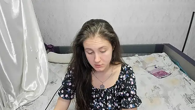 Snapshot of Holliy_Cooper chatting on January 14, 12:45 pm Holliy Cooper online show from January 14, 12:45 pm