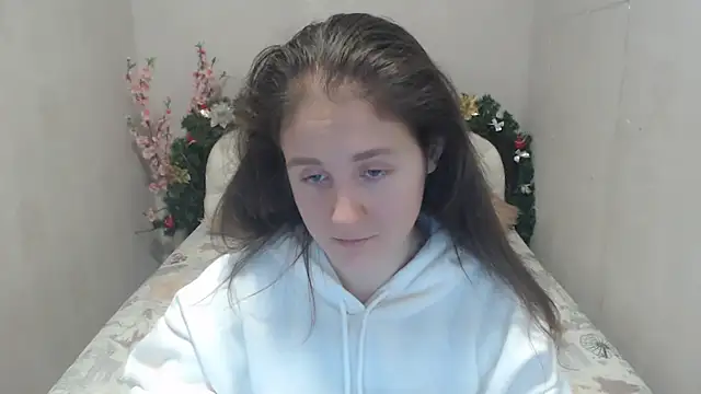 Snapshot of Holliy_Cooper chatting on January 15, 10:06 am Holliy Cooper online show from January 15, 10:06 am