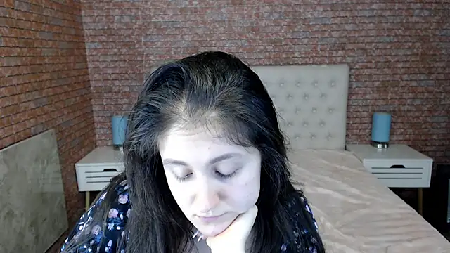 Snapshot of Holliy_Cooper chatting on January 30, 12:37 pm Holliy Cooper online show from January 30, 12:37 pm