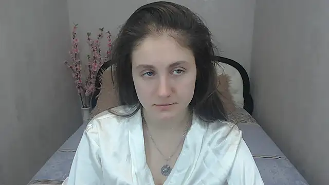 Snapshot of Holliy_Cooper chatting on February 19, 10:01 am Holliy Cooper online show from February 19, 10:01 am