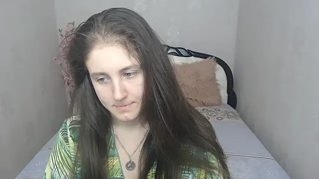 Snapshot of Holliy_Cooper chatting on March 12, 9:44 am Holliy Cooper online show from March 12, 9:44 am