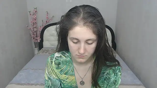 Snapshot of Holliy_Cooper chatting on March 13, 10:57 am Holliy Cooper online show from March 13, 10:57 am