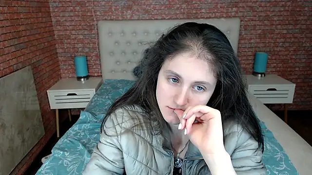 Snapshot of Holliy_Cooper chatting on March 17, 4:54 pm Holliy Cooper online show from March 17, 4:54 pm