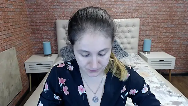 Snapshot of Holliy_Cooper chatting on September 10, 7:41 am Holliy Cooper online show from September 10, 7:41 am