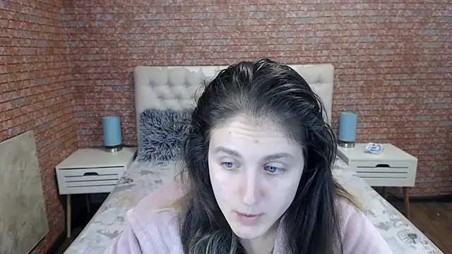 Snapshot of Holliy_Cooper chatting on September 23, 7:22 am Holliy Cooper online show from September 23, 7:22 am