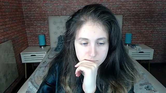 Snapshot of Holliy_Cooper chatting on September 25, 7:45 am Holliy Cooper online show from September 25, 7:45 am