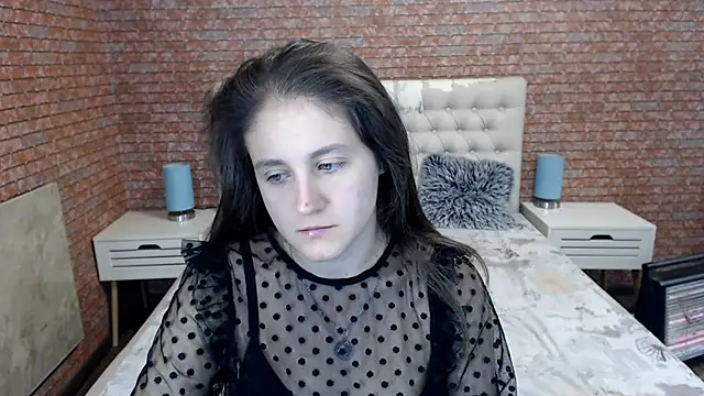 Snapshot of Holliy_Cooper chatting on October 3, 7:27 am Holliy Cooper online show from October 3, 7:27 am