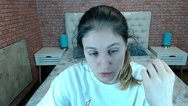 Snapshot of Holliy_Cooper chatting on November 29, 9:34 am Holliy Cooper online show from November 29, 9:34 am