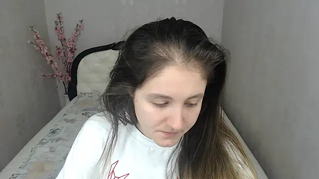 Snapshot of Holliy_Cooper chatting on December 14, 9:47 am Holliy Cooper online show from December 14, 9:47 am