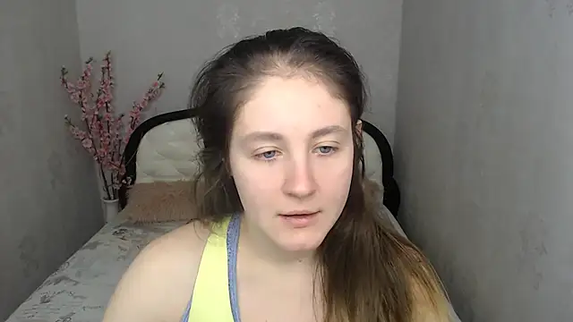 Holliy Cooper online show from December 23, 7:50 am