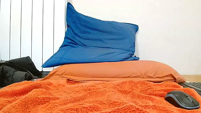 Snapshot of EXTREMSLAV chatting on February 16, 10:54 pm EXTREMSLAV online show from February 16, 10:54 pm