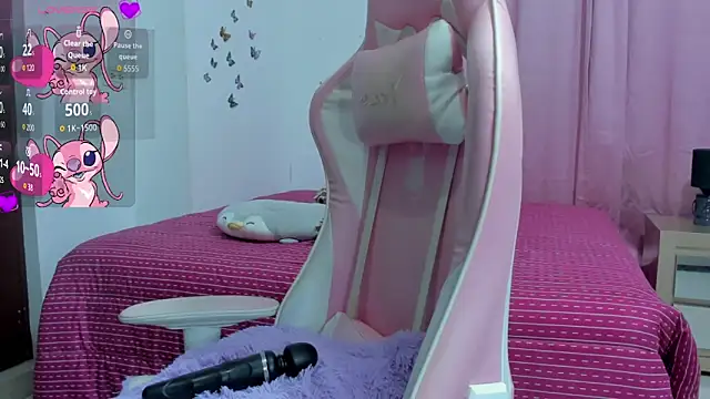 Snapshot of Madison_boom chatting on December 3, 9:13 pm Madison boom online show from December 3, 9:13 pm