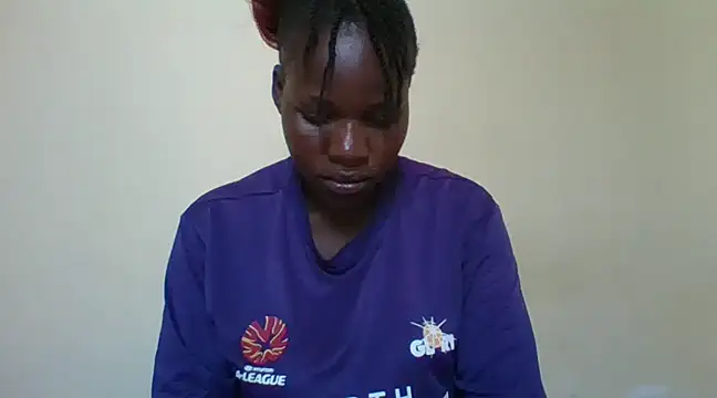 Snapshot of prettychic5 chatting on December 9, 2:28 pm prettychic5 online show from December 9, 2:28 pm