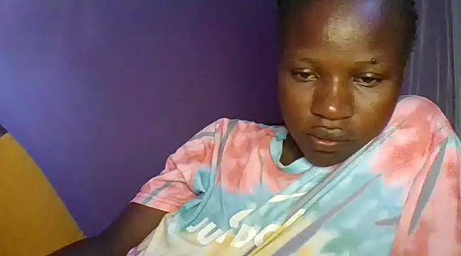 Snapshot of prettychic5 chatting on February 20, 8:17 am prettychic5 online show from February 20, 8:17 am