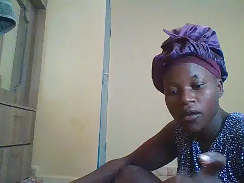 Snapshot of prettychic5 chatting on November 2, 8:06 am prettychic5 online show from November 2, 8:06 am