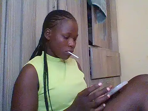 prettychic5 online show from January 13, 7:35 am