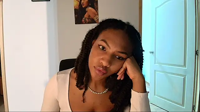 im alivys  online show from June 20, 12:25 am