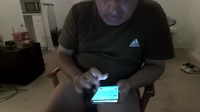 Snapshot of Peachestabby147 chatting on October 28, 9:35 am Peachestabby147 online show from October 28, 9:35 am