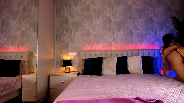 Snapshot of Rai_Raisa chatting on November 6, 1:56 pm Rai Raisa online show from November 6, 1:56 pm