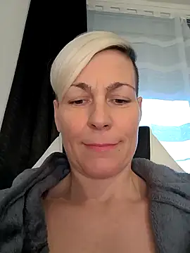 DarleenHot online show from December 17, 2:44 pm