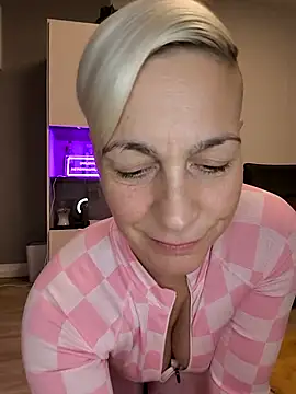 DarleenHot online show from December 4, 4:16 pm