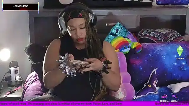 temptressbeauty24 online show from March 18, 3:42 am