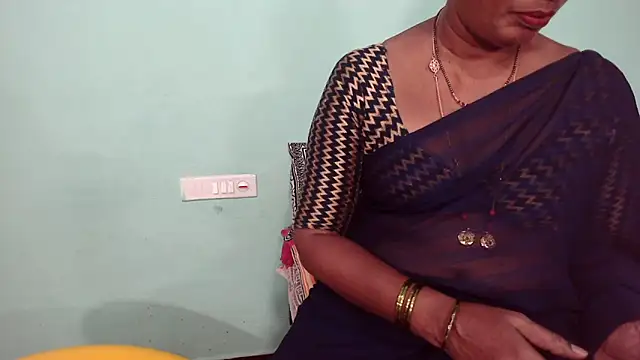 shrutitelugu69 online show from April 30, 4:57 pm