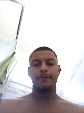 emrehliug12 online show from April 1, 6:49 pm