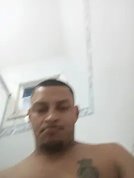 emrehliug12 online show from August 3, 9:07 pm