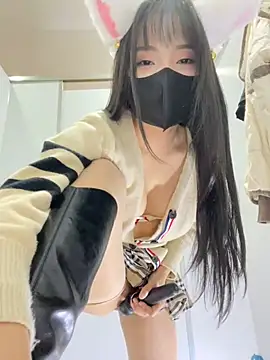 Snapshot of Asia-Lynn chatting on January 16, 1:58 pm Asia-Lynn online show from January 16, 1:58 pm