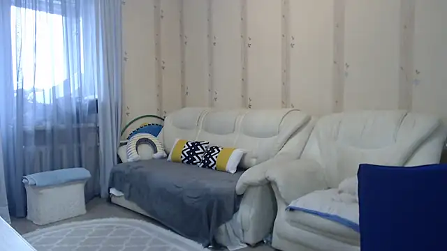 Snapshot of Alma44 chatting on November 12, 9:53 am Alma44 online show from November 12, 9:53 am