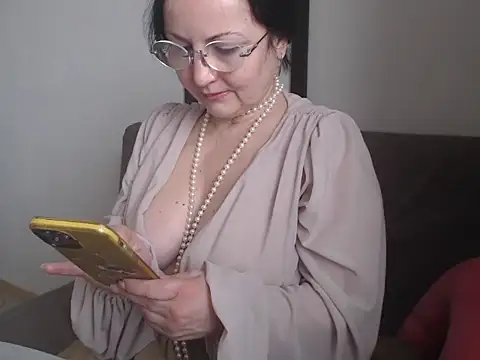 Alma44 online show from January 14, 8:31 am