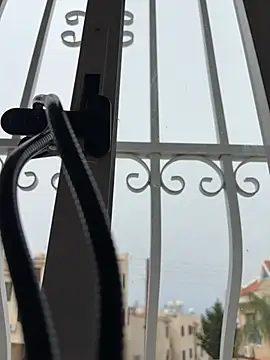 Snapshot of ElenaRebelle chatting on April 15, 5:36 am ElenaRebelle online show from April 15, 5:36 am