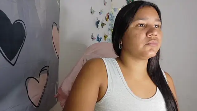 Snapshot of lucy_hairypussy83 chatting on December 4, 1:09 pm lucy hairypussy83 online show from December 4, 1:09 pm