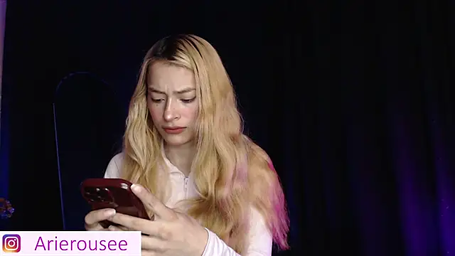 Snapshot of arie_rousee_sub chatting on November 13, 12:31 am arie rousee sub online show from November 13, 12:31 am