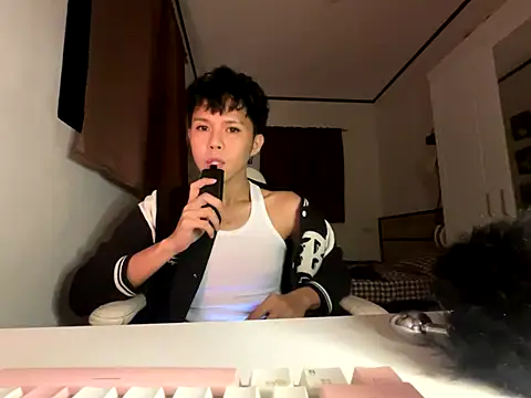 Snapshot of Plaxtique chatting on September 26, 7:18 pm Plaxtique online show from September 26, 7:18 pm