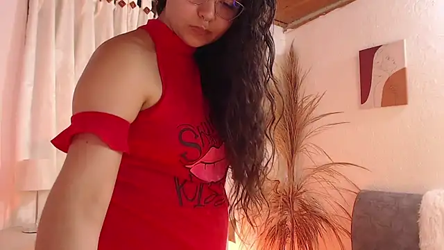  Kim  M online show from April 27, 2:37 pm