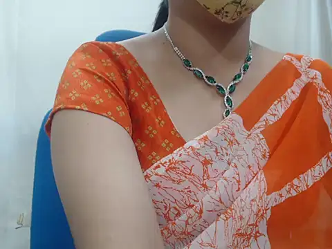 Snapshot of Lovely_Siri_23 chatting on November 15, 6:55 am Lovely Siri 23 online show from November 15, 6:55 am