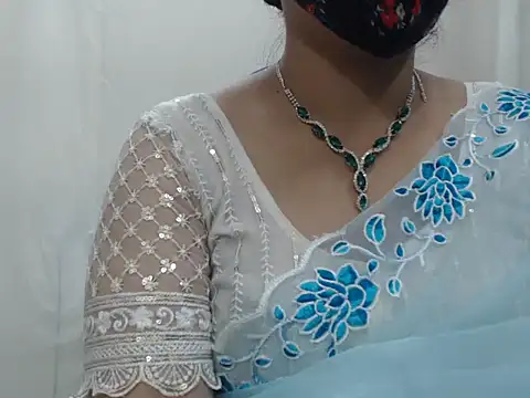 Snapshot of Lovely_Siri_23 chatting on December 4, 7:17 am Lovely Siri 23 online show from December 4, 7:17 am