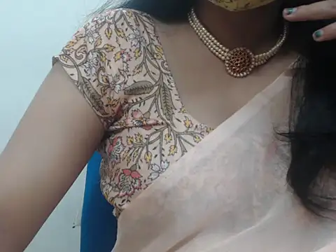 Lovely Siri 23 online show from February 11, 5:45 am