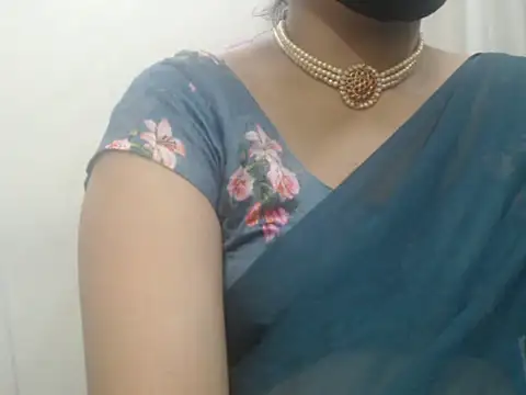 Lovely Siri 23 online show from June 3, 12:24 am