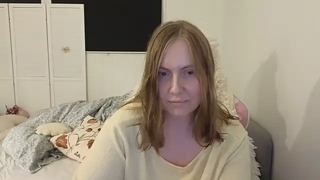 lilleambi online show from March 6, 8:38 pm