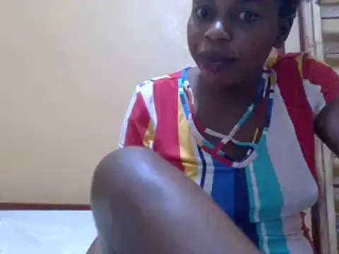 Snapshot of sweetbabra1 chatting on February 21, 6:18 am sweetbabra1 online show from February 21, 6:18 am