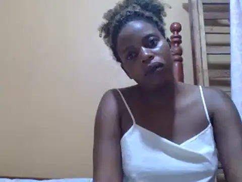 Snapshot of sweetbabra1 chatting on February 25, 4:24 am sweetbabra1 online show from February 25, 4:24 am